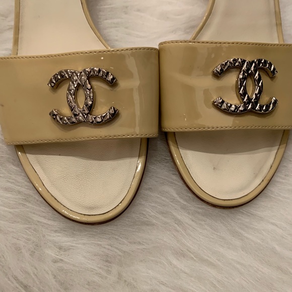 💚CHANEL sandals slides mules 39 (fits like 8) - Picture 4 of 8